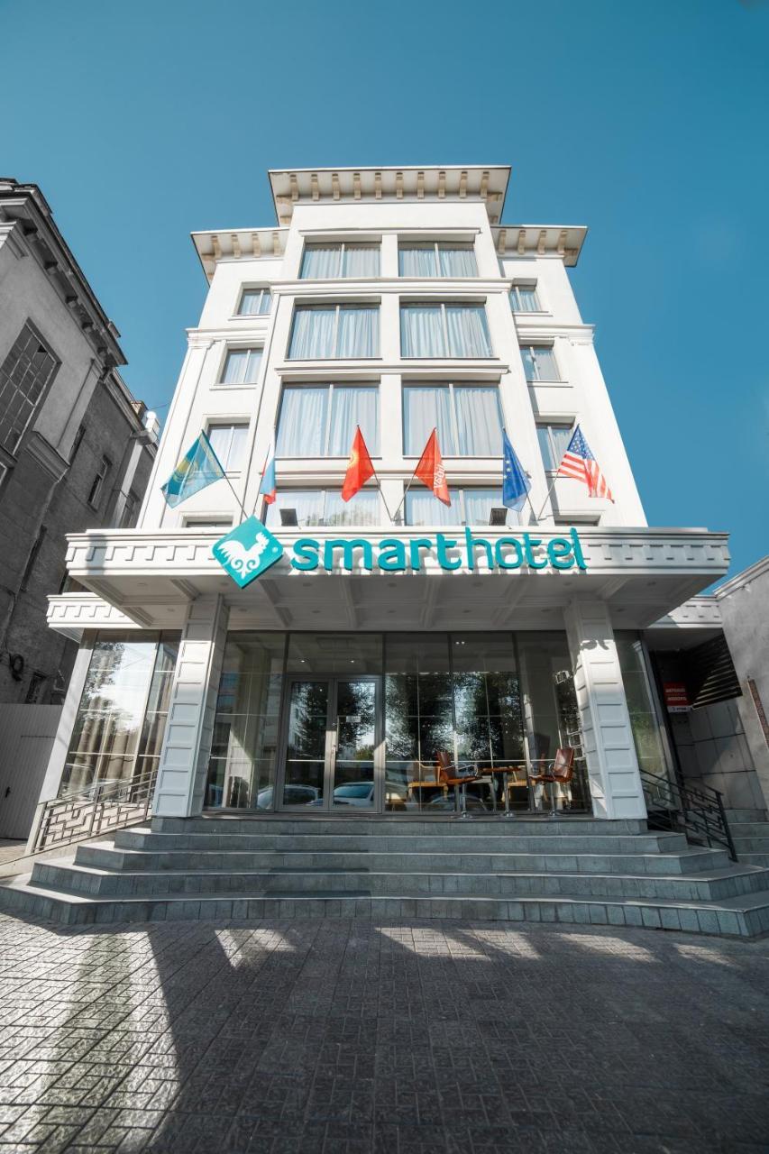Smart Hotel Bisjkek Eksteriør billede